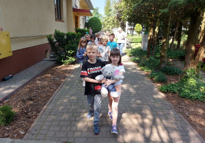 Promyczki wyruszają do szkoły