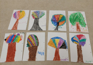 Kolorowe drzewa - prace dzieci.