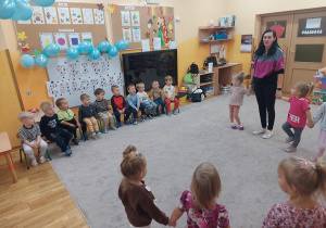 Uroczyste odśpiewanie ,,Sto Lat..".