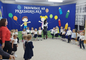 09. Jestem sobie przedszkolaczek....- wykonanie piosenki.