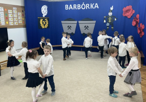 03 Taniec w wykonaniu chmurek