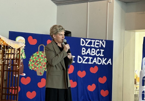 03 Życzenia dla Babci i Dziadka od Pani Dyrektor