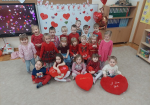 Grupowe zdjęcie Kropelek z Walentynek.