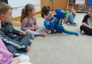 10 oglądamy zęby smoka