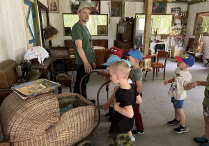 29 Oglądamy skansen