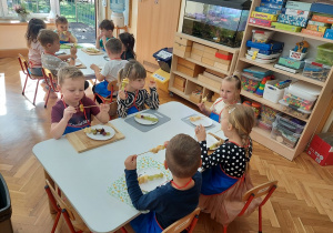Pyszne, zdrowe, szaszłyki owocowe.