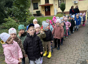 Wyjazd dzieci 3,4 latków do sadu w Sulmierzycach