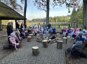 Jesienne zabawy – wyjazd przedszkolaków do Altany Ekologicznej w Łuszczanowicach