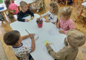 Wyrażamy swoje emocje na papierze.