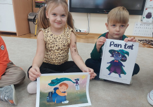 Kropelki prezentują ilustracje do wysłuchanego tekstu.