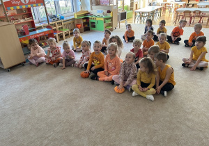 Kropelki z dyniowymi poduszkami.