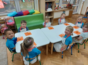 Robimy sok jabłkowo-marchewkowy.