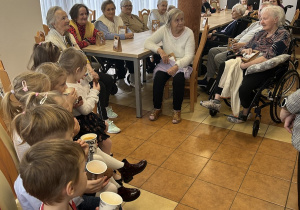 Wspólne biesiadowanie.