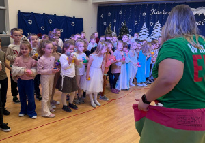 Zabawy z animatorami.