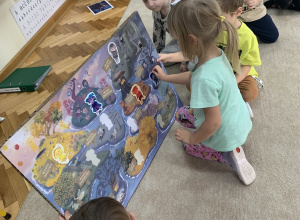 „CZUCIAKI Z KRAINY EMOCJI” w gr. Kropelek – Bojek z Wyspy Strachu.