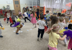 Aktywne Kropelki podczas zabawy.