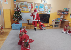 Wizyta Mikołaja w grupie 4-latków.
