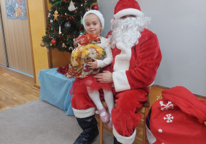 Pamiątkowe zdjęcie z Mikołajem.