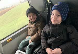 Zmęczone ale bardzo zadowolone przedszkolaki.