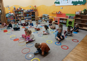 01 Dzieci segregują ptaki