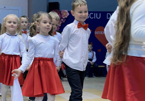 Prezentowanie układu tanecznego.