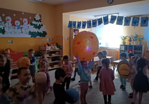 17 Taniec z planetami