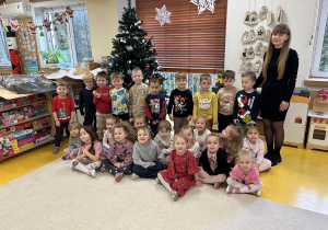 Pamiątkowe zdjęcie ze spotkania.