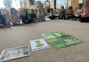 Grupa Kropelek w czasie zajęc do projektu.