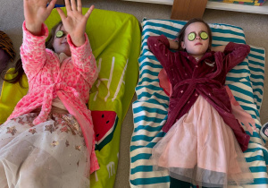 Dziewczynki w strefie Spa.