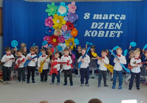 Czterolatki w tańcu - Despacito.