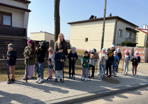 Zdjęcie grupowe z panią.