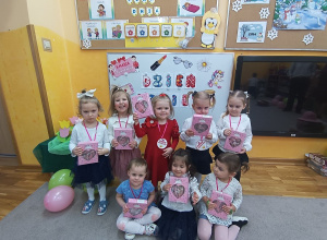 Dzień Kobiet w grupie "Słoneczek"