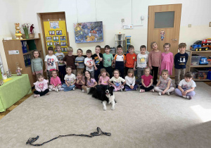 Pamiątkowe zdjęcie czterolatków z Candy.