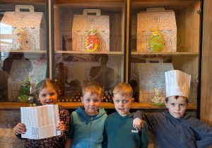 Pamiątkowe zdjęcie dzieci.