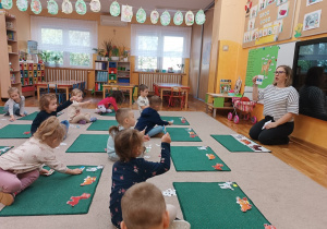 24. Dzieci liczą kości.