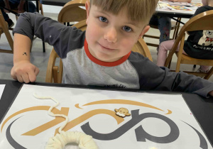 Chłopiec i jego baranek.