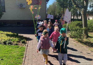Grupa Kropelek podczas happeningu.