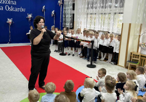 Przywitanie i rozpoczęcie Gali Oskarów.