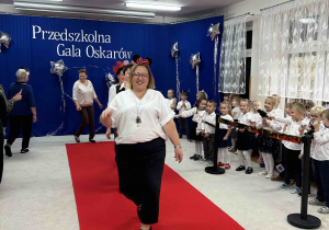 Nasze panie z przedszkola w opaskach.
