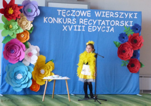 Dziewczynka wystąpiła w wierszu Spóźniony Słowik