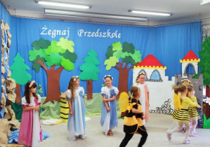 Pszczoły pomagają Dratewce