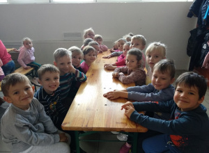 Wycieczka gr. Kropelek do fabryki bombek w Piotrkowie Trybunalskim